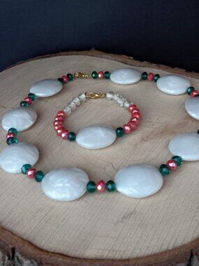Brand New Handmade jewellery set from Mama's Helen collection